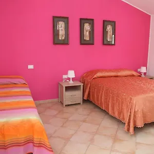 Villaggio Simenzaru Отель Mongiove