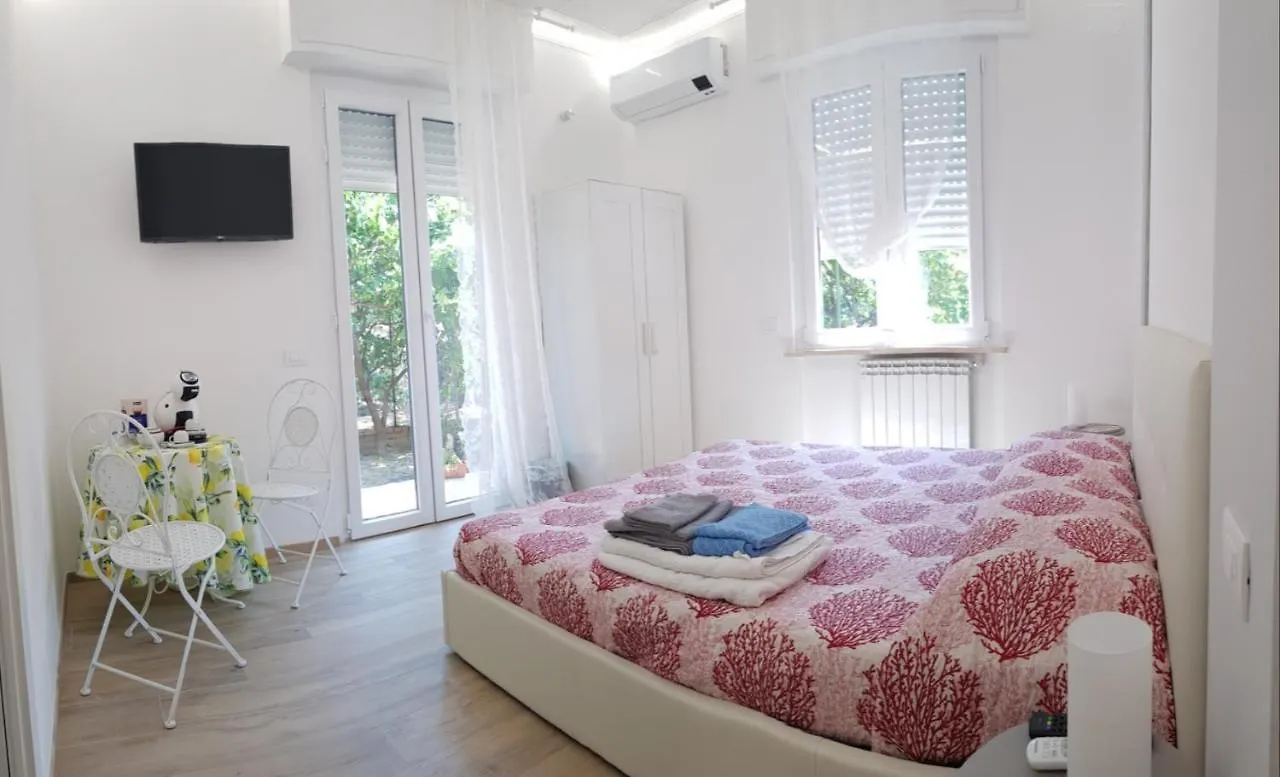 Affittacamere Hotel Borgo And Bike Finale Ligure